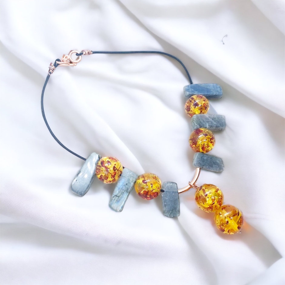 Above the Clouds Amber necklace made by ElenaNL